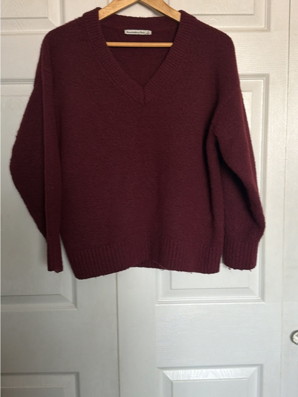 Abercrombie & Fitch Burgundy V-Neck Sweater